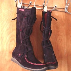 WOMENS MOCCASIN BOOTS